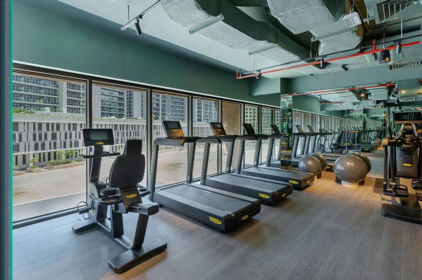 Cozy & Lux Studio-Walk To Burj Khalifasleeps 3 Dubai Apartment
