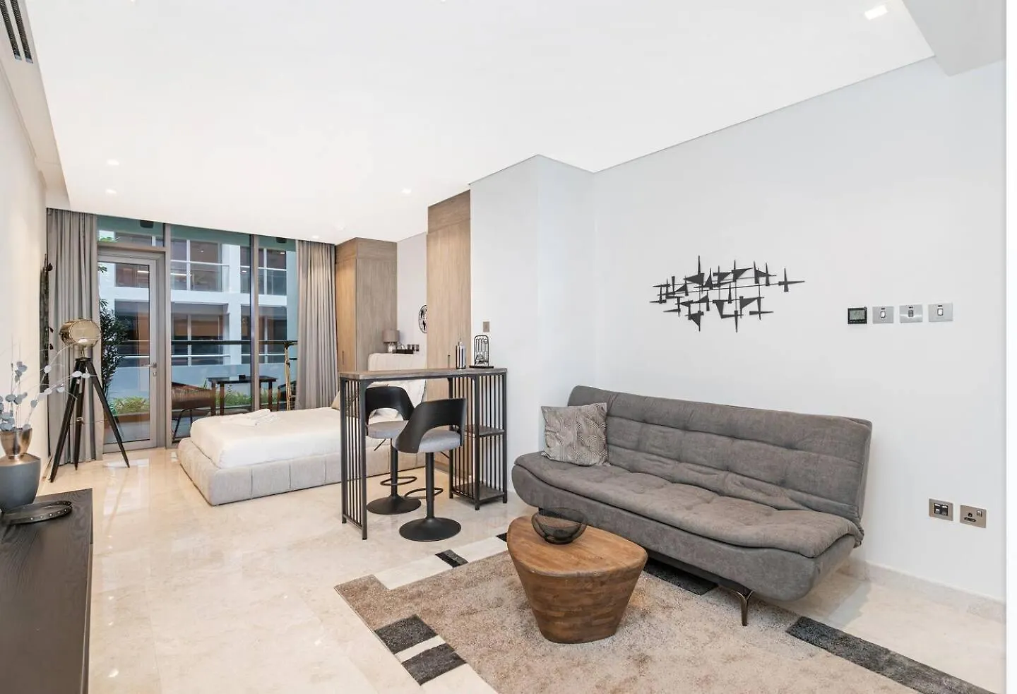 Apartment Cozy & Lux Studio-Walk To Burj Khalifasleeps 3 Dubai